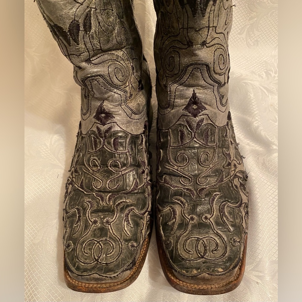 Men’s Corral Vintage leather embroidered square toe western boots. Size 11.5D - Picture 5 of 16